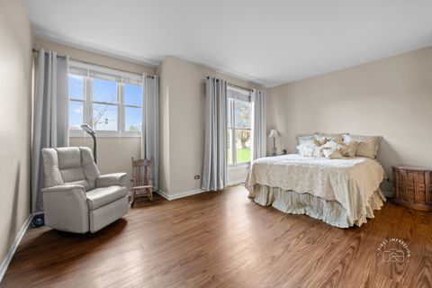 Tiny photo for 1200 Tennyson Lane #8, Naperville, IL 60540 (MLS # 12616623)