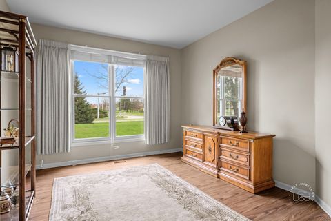 Tiny photo for 1200 Tennyson Lane #8, Naperville, IL 60540 (MLS # 12616623)