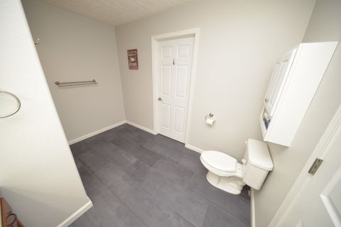 Tiny photo for 401 E Beacon Court, Mt Vernon, IL 62864 (MLS # 12617742)