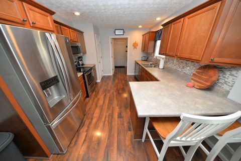 Tiny photo for 401 E Beacon Court, Mt Vernon, IL 62864 (MLS # 12617742)