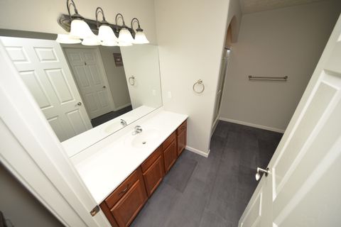 Tiny photo for 401 E Beacon Court, Mt Vernon, IL 62864 (MLS # 12617742)