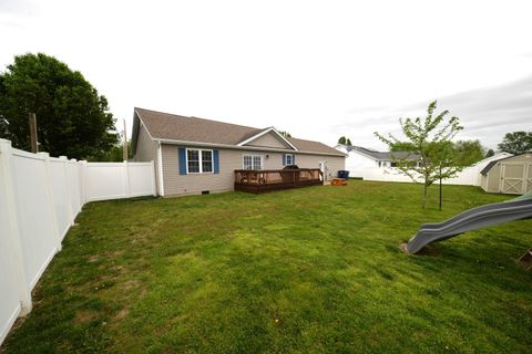 Tiny photo for 401 E Beacon Court, Mt Vernon, IL 62864 (MLS # 12617742)