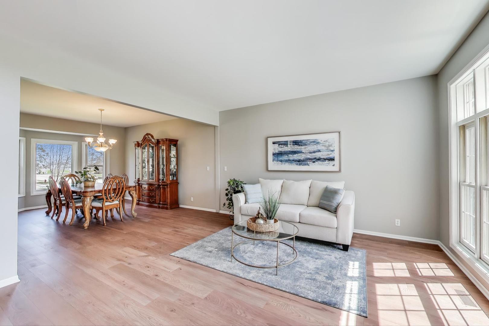 39W188 Pauley Square