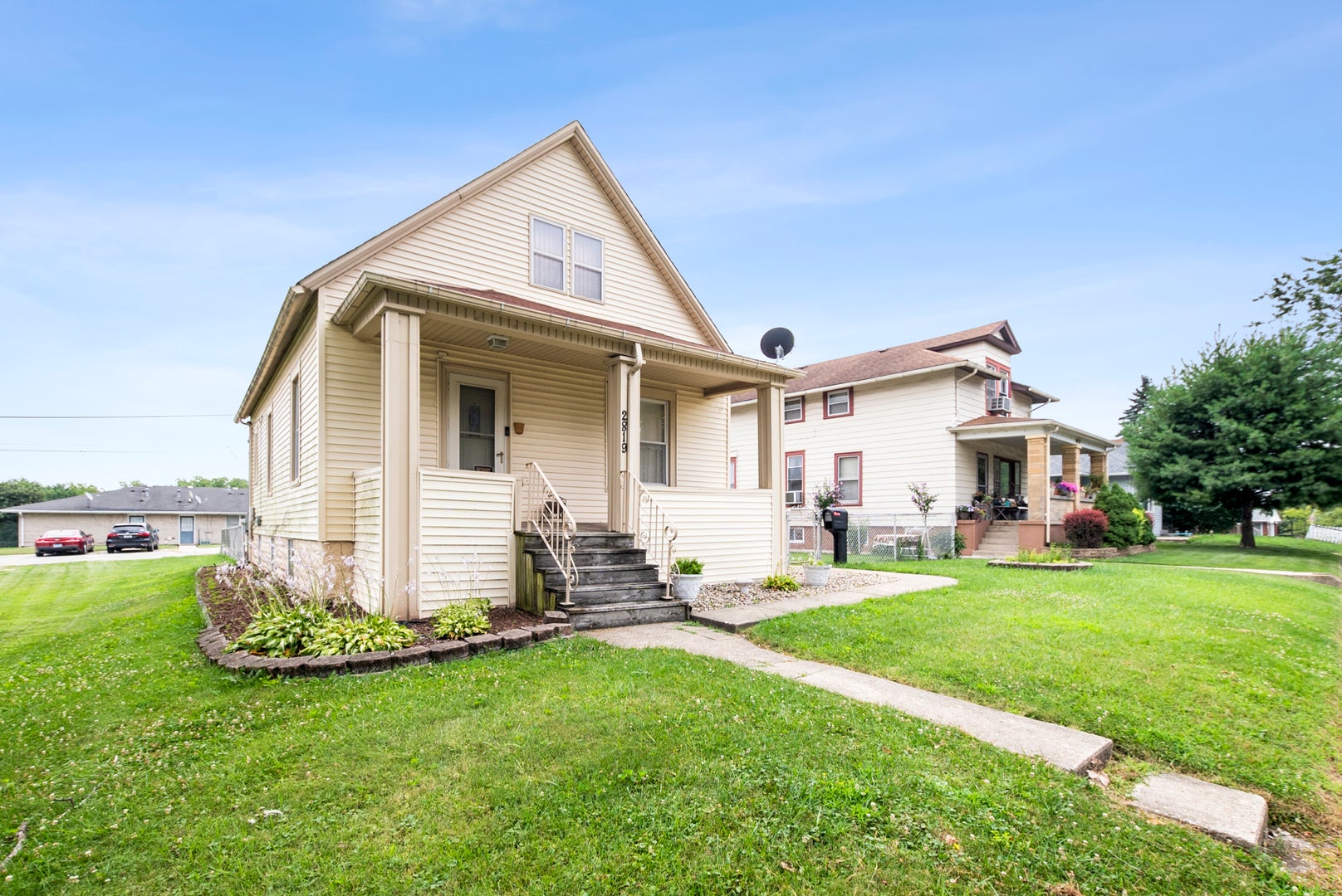 2819 Commercial Avenue