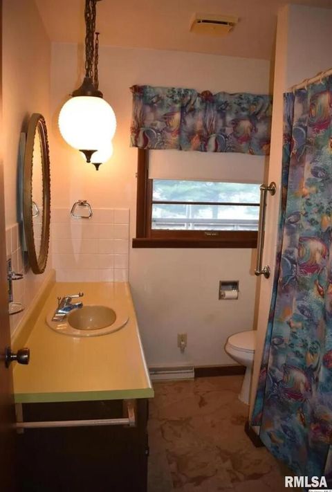 Tiny photo for 2124 S 40TH Street, Quincy, IL 62305 (MLS # QC4266697)