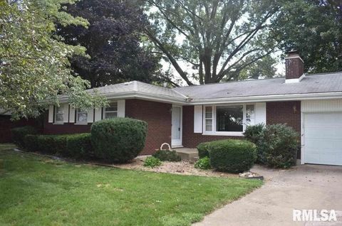 Photo of 2124 S 40TH Street, Quincy, IL 62305 (MLS # QC4266697)