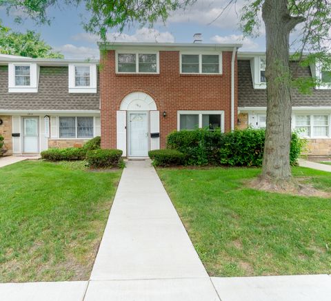 Photo of 1912 Finchley Court, Schaumburg, IL 60194 (MLS # 12451963)