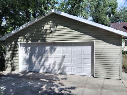 Tiny photo for 16726 Head Avenue, Hazel Crest, IL 60429 (MLS # 12506957)