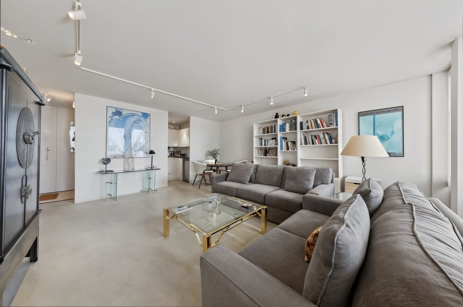 100 E Walton Street 40A