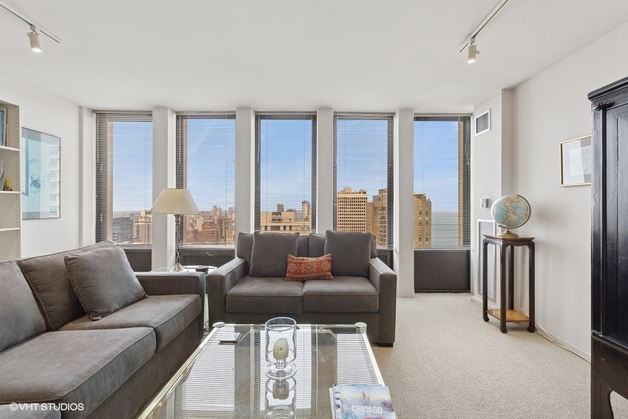 100 E Walton Street 40A