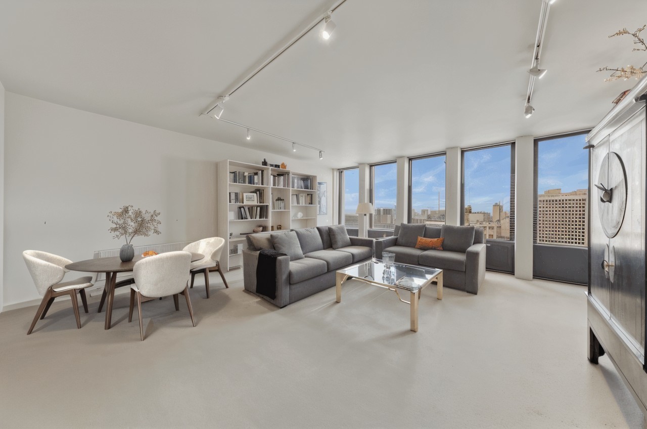 100 E Walton Street 40A
