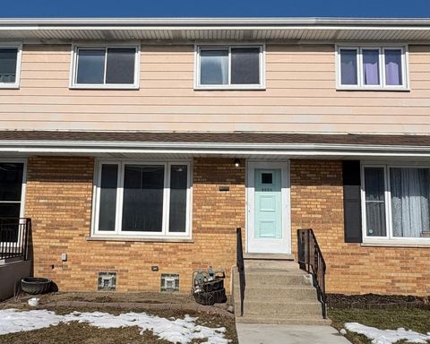 9850 Garden Court Schiller Park IL 60176