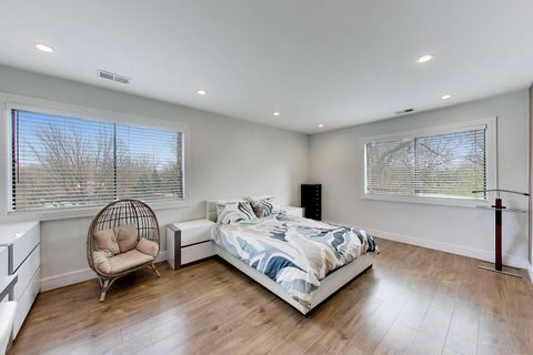 Tiny photo for 1400 N Elmhurst Road #319, Mount Prospect, IL 60056 (MLS # 12656135)