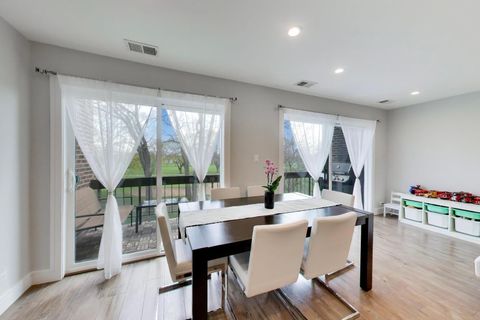 Tiny photo for 1400 N Elmhurst Road #319, Mount Prospect, IL 60056 (MLS # 12656135)