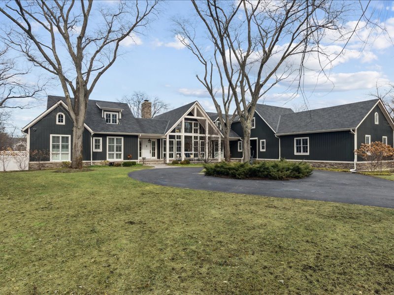 305 Maple Row