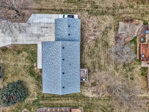 Tiny photo for 4 Maplewood Lane, Ottawa, IL 61350 (MLS # 12547820)