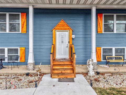 Tiny photo for 4 Maplewood Lane, Ottawa, IL 61350 (MLS # 12547820)