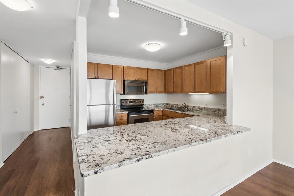 30 E Huron Street 4905