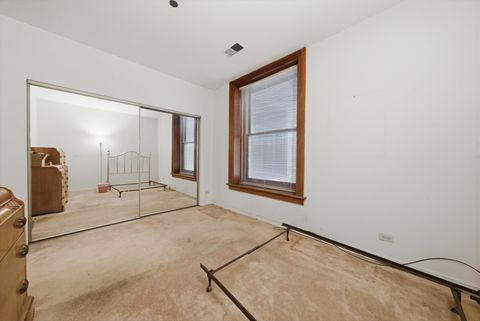 Tiny photo for 550 W Surf Street #319, Chicago, IL 60657 (MLS # 12610329)