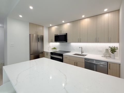 Tiny photo for 336 W Wellington Avenue #405, Chicago, IL 60657 (MLS # 12642410)