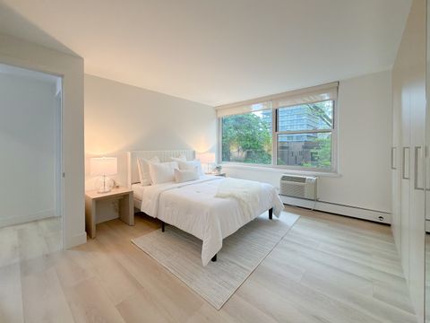 Tiny photo for 336 W Wellington Avenue #405, Chicago, IL 60657 (MLS # 12642410)