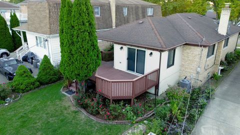 Tiny photo for 4841 N Rutherford Avenue, Chicago, IL 60656 (MLS # 12475856)