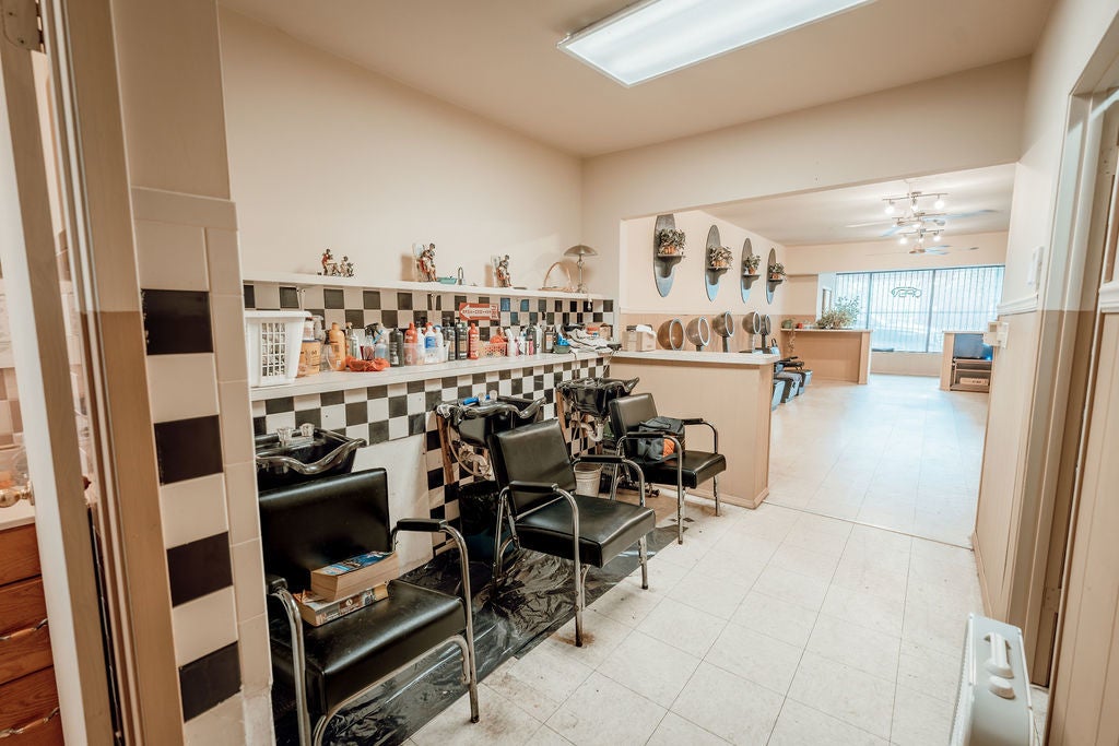 1748 W 79th Street