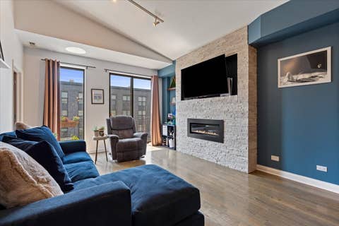 Tiny photo for 2513 N Milwaukee Avenue #3N, Chicago, IL 60647 (MLS # 12712282)