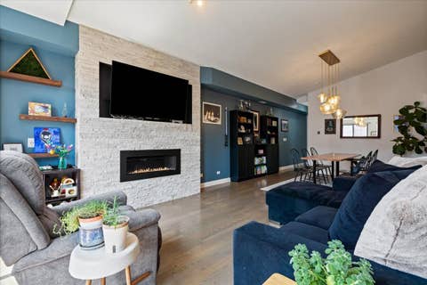 Tiny photo for 2513 N Milwaukee Avenue #3N, Chicago, IL 60647 (MLS # 12712282)