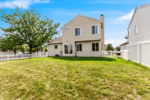 Tiny photo for 656 Kingsbrooke Crossing, Bolingbrook, IL 60440 (MLS # 12754470)