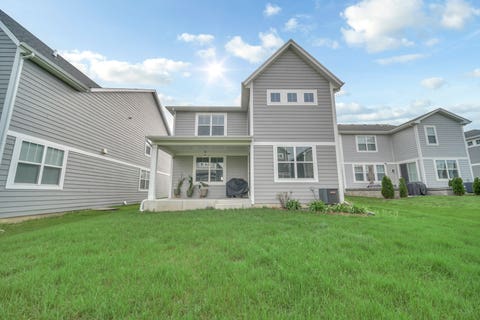 Tiny photo for 5 Nelson Lane, Hawthorn Woods, IL 60047 (MLS # 12675294)