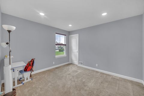 Tiny photo for 5 Nelson Lane, Hawthorn Woods, IL 60047 (MLS # 12675294)