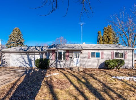 901 Garfield Drive, Rochelle, IL 61068 - #: 12561493