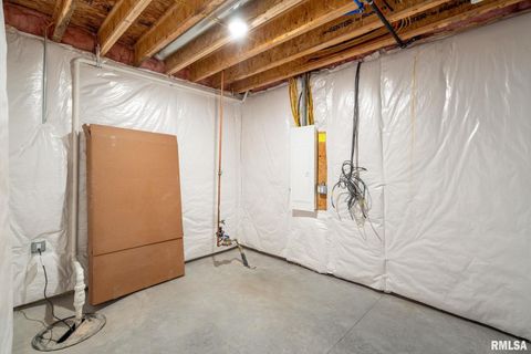 Tiny photo for 6574 Pelican Street, Bettendorf, IA 52722 (MLS # 12603722)