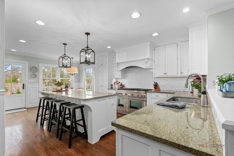 Tiny photo for 584 Fletcher Circle, Lake Forest, IL 60045 (MLS # 12610423)