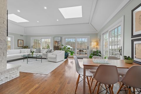 Tiny photo for 584 Fletcher Circle, Lake Forest, IL 60045 (MLS # 12610423)