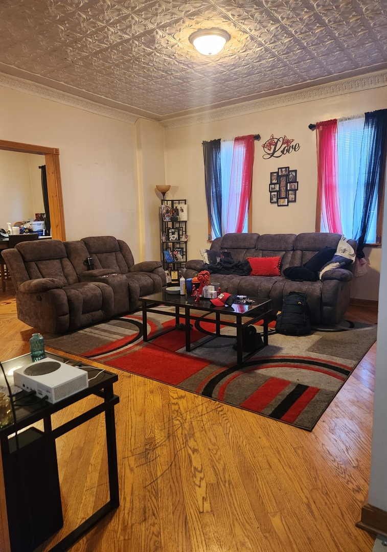 3039 E 97TH Street