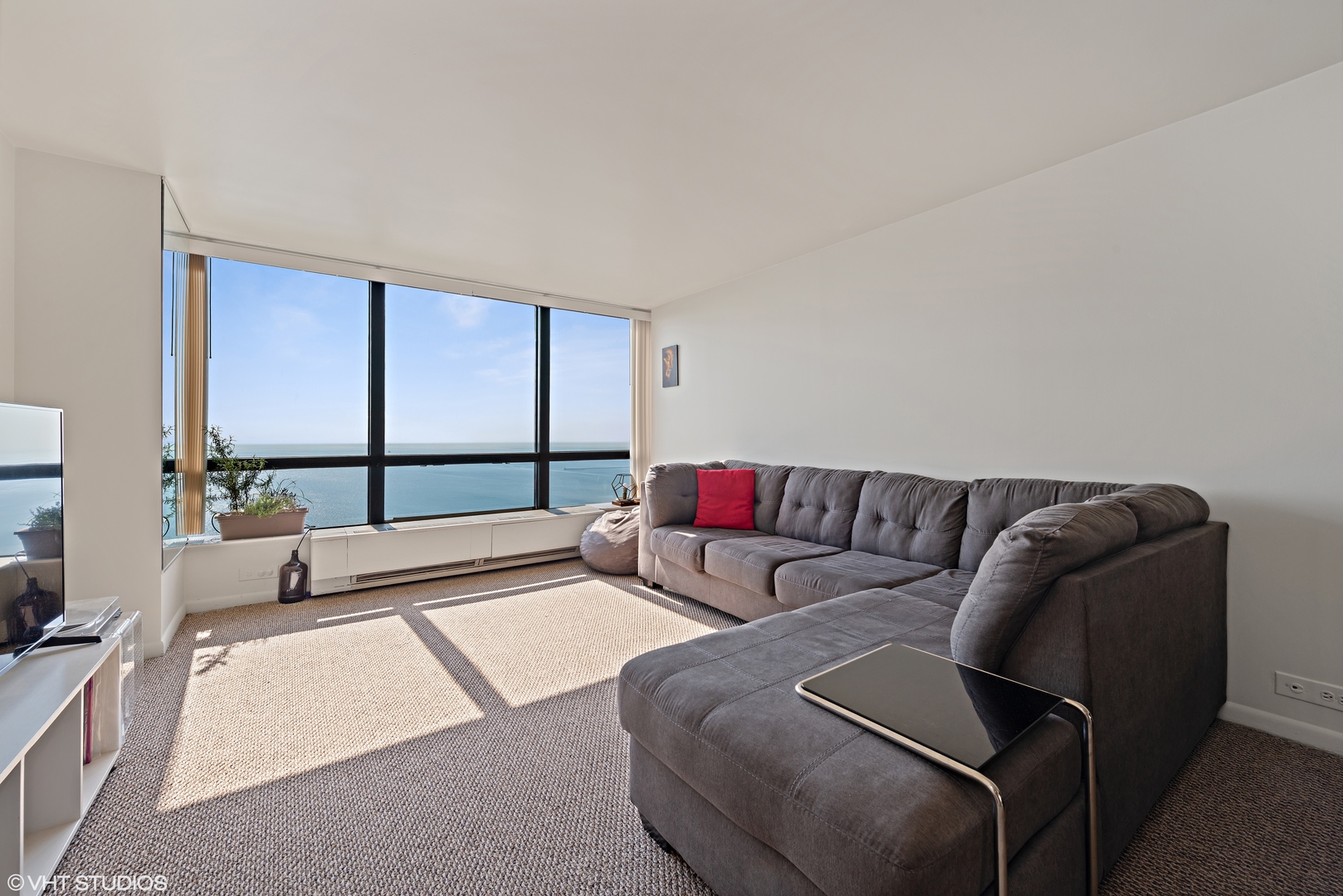 5415 N SHERIDAN Road 5305