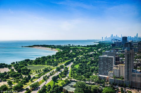 Tiny photo for 5415 N SHERIDAN Road #5305, Chicago, IL 60660 (MLS # 12540988)
