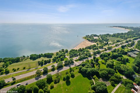 Tiny photo for 5415 N SHERIDAN Road #5305, Chicago, IL 60660 (MLS # 12540988)