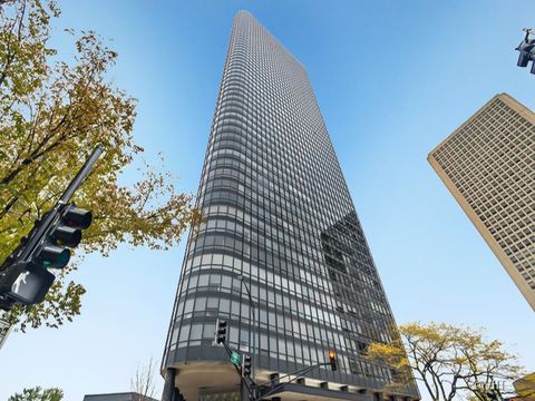 Photo of 5415 N SHERIDAN Road #5305, Chicago, IL 60660 (MLS # 12540988)