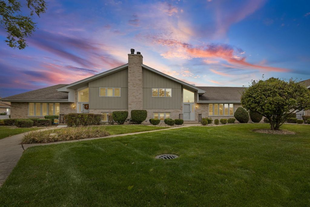 Photo for 17708 Pennsylvania Court, Orland Park, IL 60467 (MLS # 12495808)