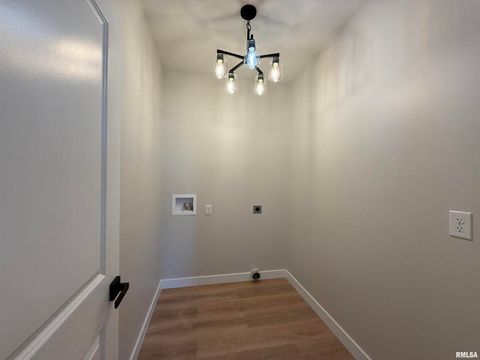 Tiny photo for 333 S Hanseman Street, Carbondale, IL 62901 (MLS # EB460735)