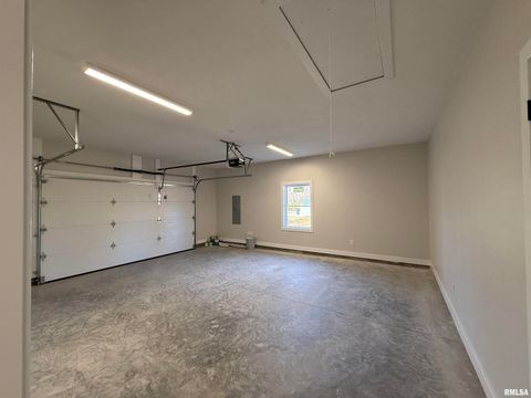 Tiny photo for 333 S Hanseman Street, Carbondale, IL 62901 (MLS # EB460735)