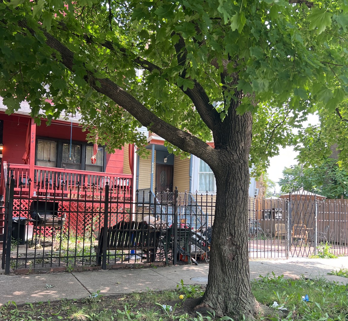 4844 W Ferdinand Street