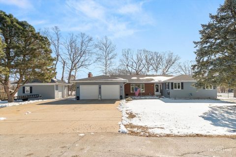 Photo of 128 Edgebrook Drive, Sandwich, IL 60548 (MLS # 12595835)