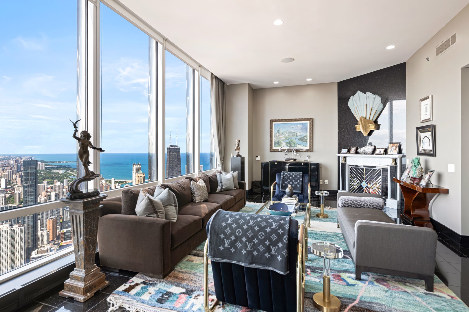 401 N Wabash Avenue 85B