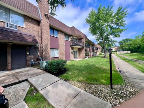 Tiny photo for 3415 83rd Street #E16, Woodridge, IL 60517 (MLS # 12432636)