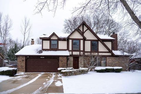 Tiny photo for 3810 Russett Lane, Northbrook, IL 60062 (MLS # 12575079)