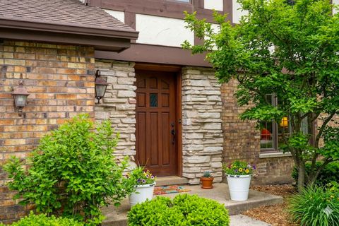 Tiny photo for 3810 Russett Lane, Northbrook, IL 60062 (MLS # 12575079)